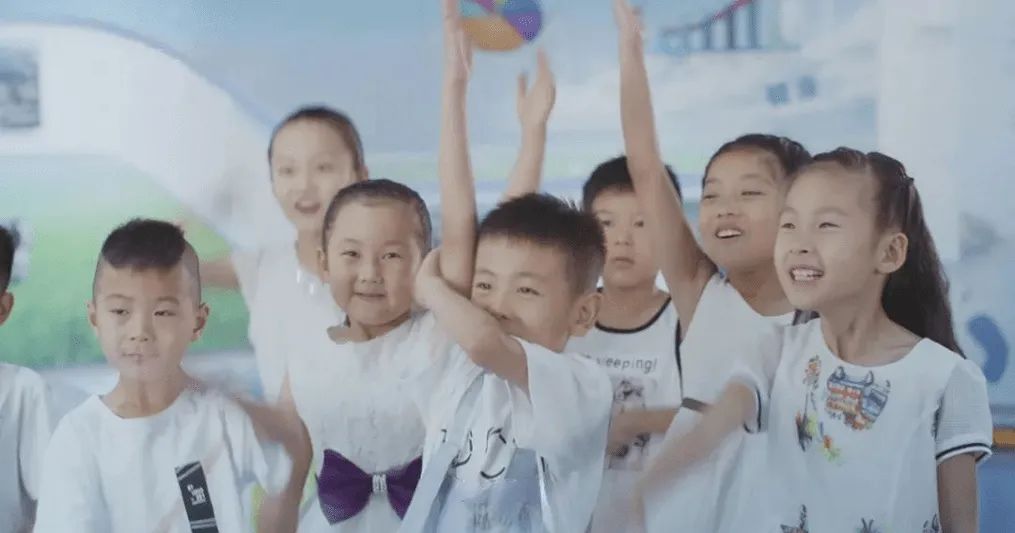 花花牛丨每天一杯奶，幸福健康喝出來(lái)?。?！