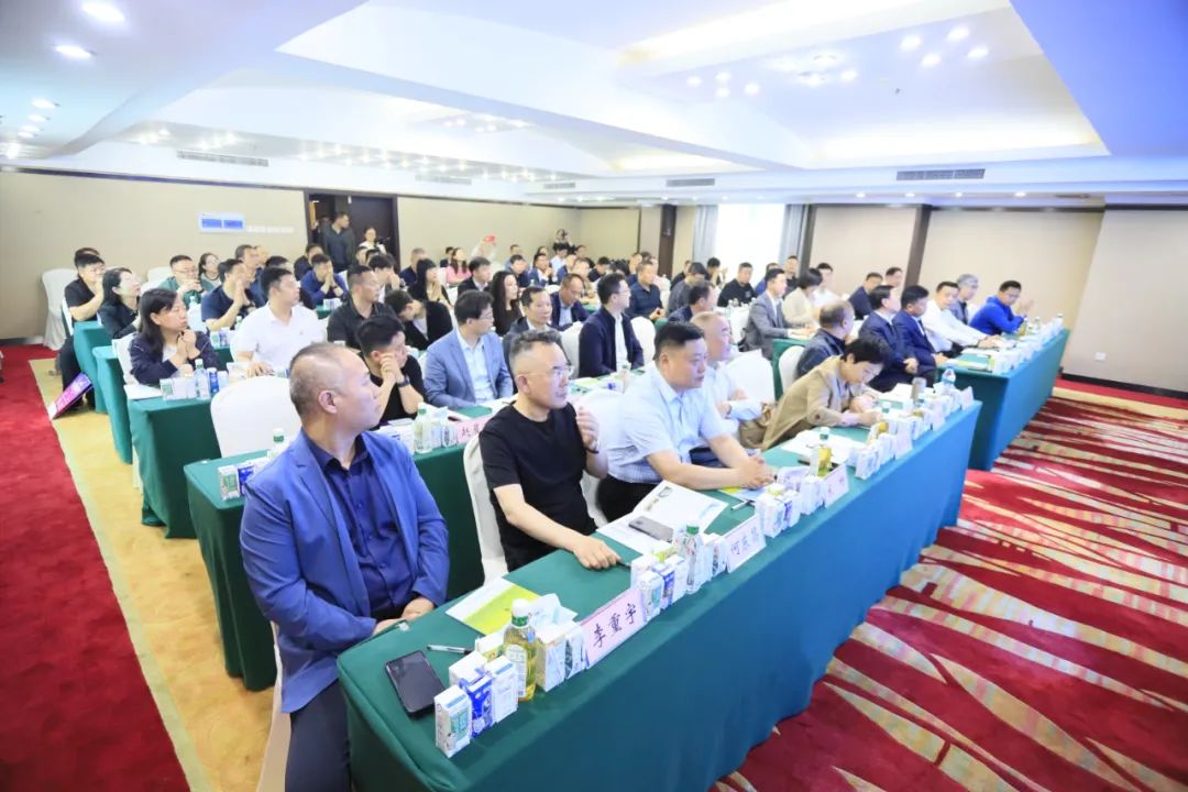 河南省2024國家“學(xué)生飲用奶計劃”推廣工作推進(jìn)會在鄭州成功舉辦！