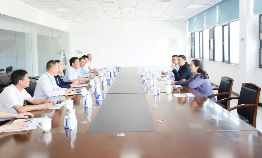 快樂過“雙節(jié)”，安全不放假｜河南農(nóng)投集團(tuán)黨委書記、董事長李曉寰一行蒞臨花花牛乳業(yè)集團(tuán)開展“雙節(jié)”安全生產(chǎn)大檢查活動并慰問一線職工、