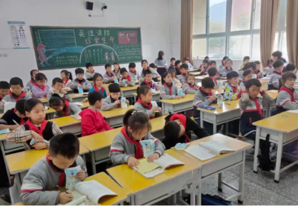 未來(lái)可期 健康護(hù)航丨花花牛乳業(yè)集團(tuán)取得學(xué)生飲用奶常、低溫發(fā)酵乳生產(chǎn)資質(zhì)