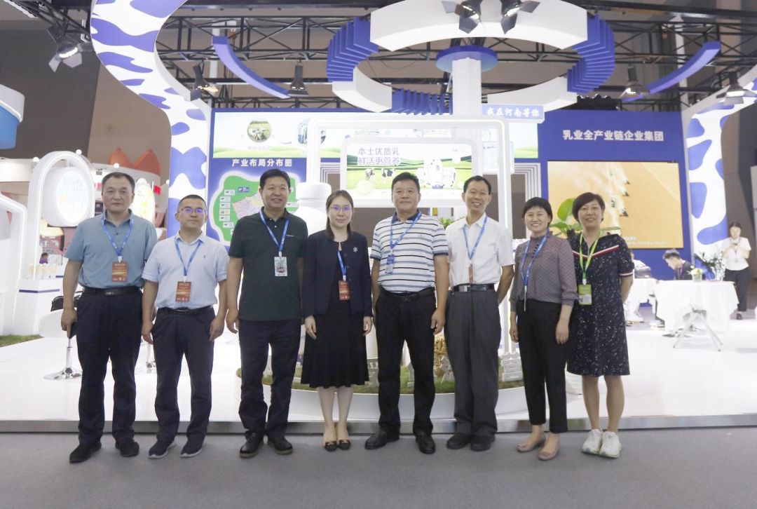 啟航新征程 點(diǎn)亮新賽道丨花花牛乳業(yè)集團(tuán)參加第十四屆中國(guó)奶業(yè)大會(huì)暨D20峰會(huì)，榮獲“中國(guó)乳制品生產(chǎn)企業(yè)現(xiàn)代化等級(jí)5A級(jí)”評(píng)定殊榮