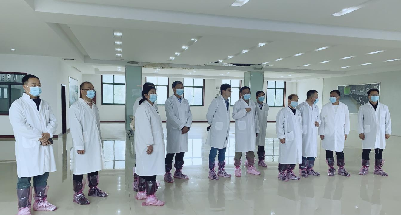 花花牛丨河南農(nóng)業(yè)大學(xué)黨委副書記、校長介曉磊一行蒞臨花花牛河南瑞亞參觀調(diào)研