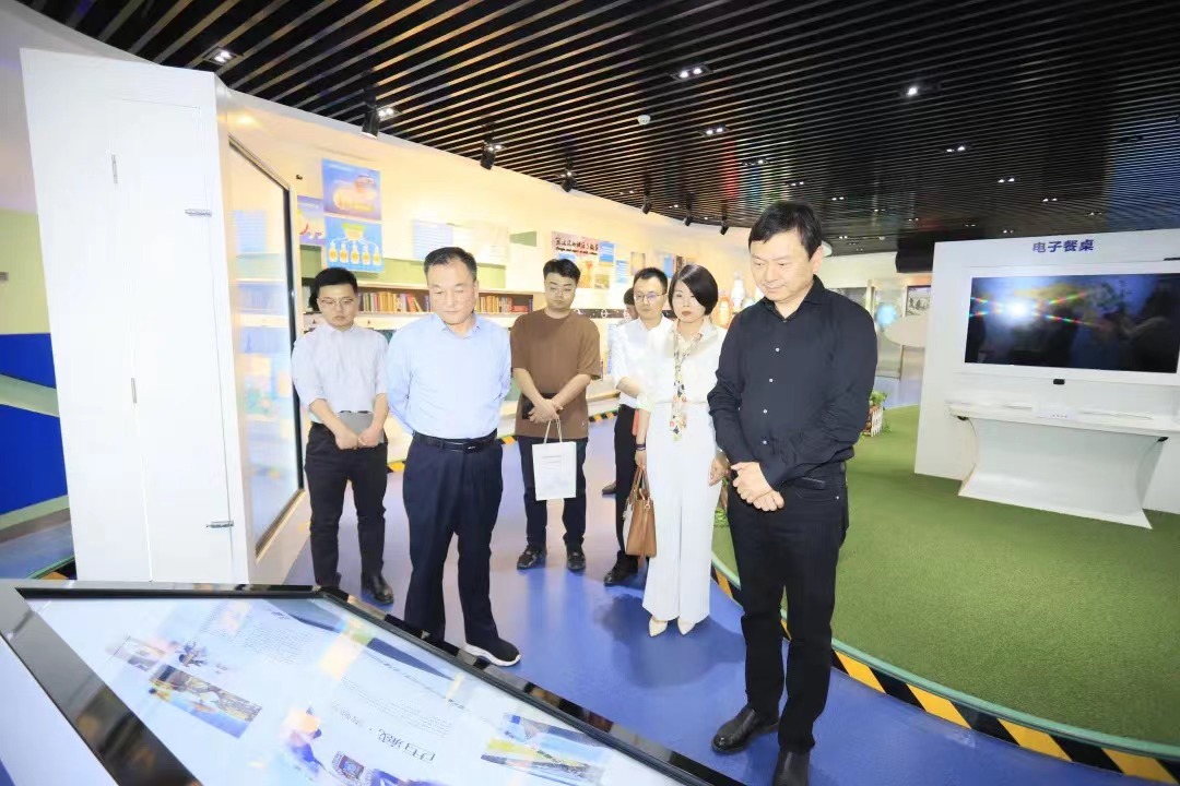 花花牛丨北京家音順達蒞臨花花牛乳業(yè)集團參觀訪談