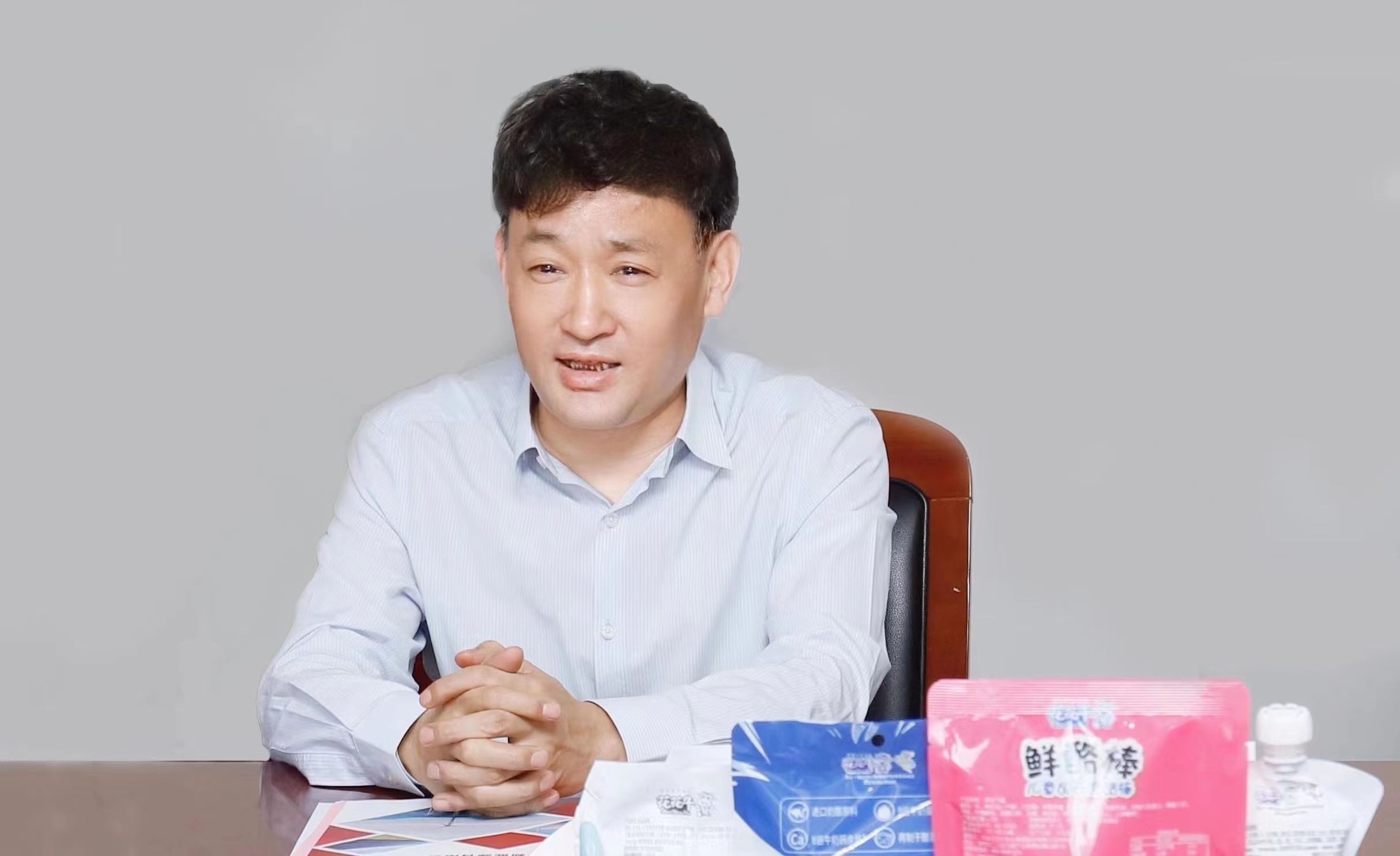 花花牛乳業(yè)集團(tuán)與國(guó)電河南新能源有限公司舉行光伏項(xiàng)目合作開(kāi)發(fā)簽約儀式