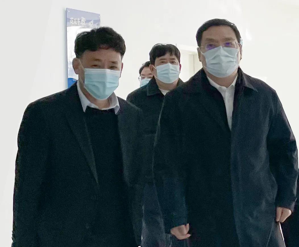 快訊 | 駐馬店市委副書(shū)記、市長(zhǎng)李躍勇一行蒞臨花花牛乳業(yè)集團(tuán)平輿瑞亞牧場(chǎng)調(diào)研