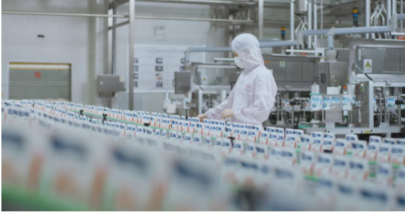 喜報(bào) | 花花牛乳業(yè)集團(tuán)被評為河南省第二批“兩業(yè)”融合試點(diǎn)單位 喜報(bào) | 花花牛乳業(yè)集團(tuán)被評為河南省第二批“兩業(yè)”融合試點(diǎn)單位