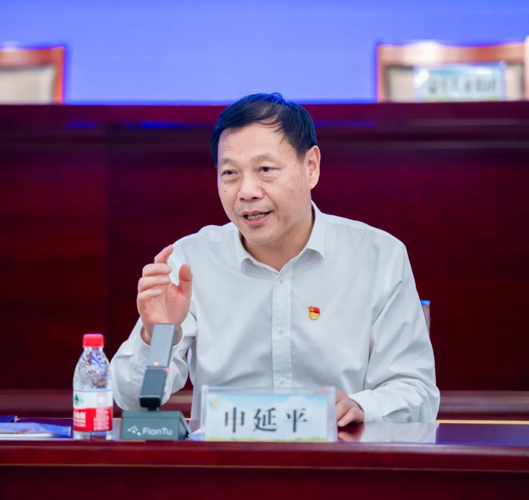 花花牛| 蘭考縣人民政府與蒙牛、花花牛達(dá)成戰(zhàn)略合作 助力河南奶業(yè)高質(zhì)量發(fā)展