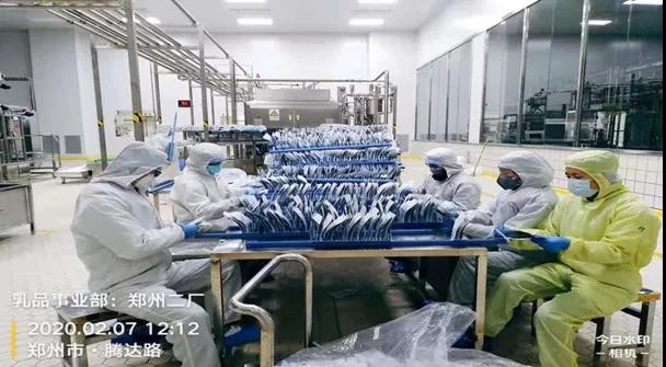 花花牛 | 疾風(fēng)來(lái)臨，你是不是勁草？