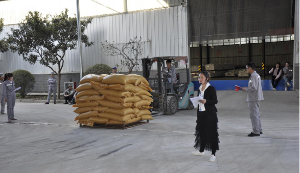 河南花花牛乳業(yè)集團(tuán)股份有限公司飼料事業(yè)部員工技能大賽圓滿結(jié)束 河南花花牛乳業(yè)集團(tuán)股份有限公司飼料事業(yè)部員工技能大賽圓滿結(jié)束