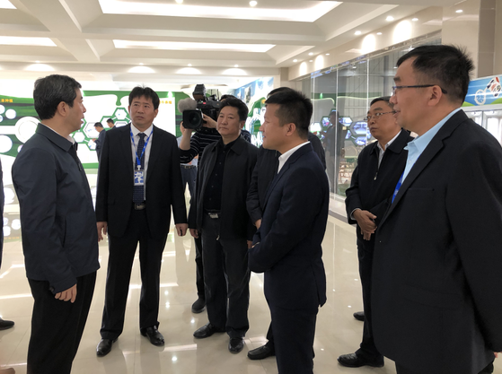 河南省委副書記、省長陳潤兒一行蒞臨 花花牛集團魯山瑞亞牧業(yè)有限公司視察調(diào)研