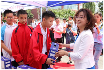 “健康中原，牛奶伴您行——花花牛乳業(yè)集團2018中國小康牛奶行動” 公益助學啟動儀式隆重舉行