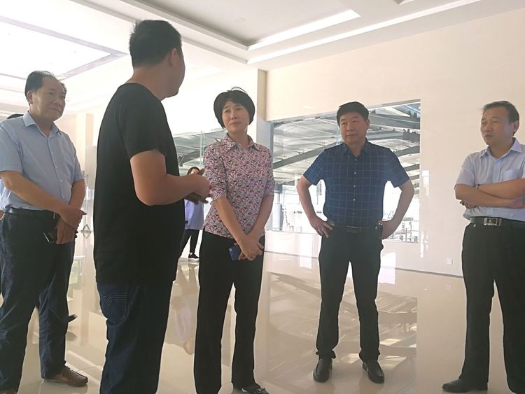 駐馬店市委常委、統(tǒng)戰(zhàn)部長姚新文 蒞臨花花牛乳業(yè)集團總部調(diào)研