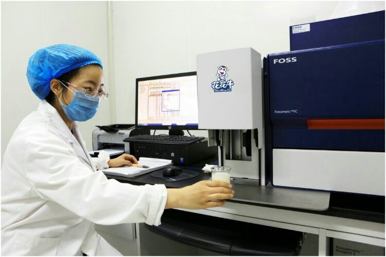 走進(jìn)工廠 走進(jìn)工廠