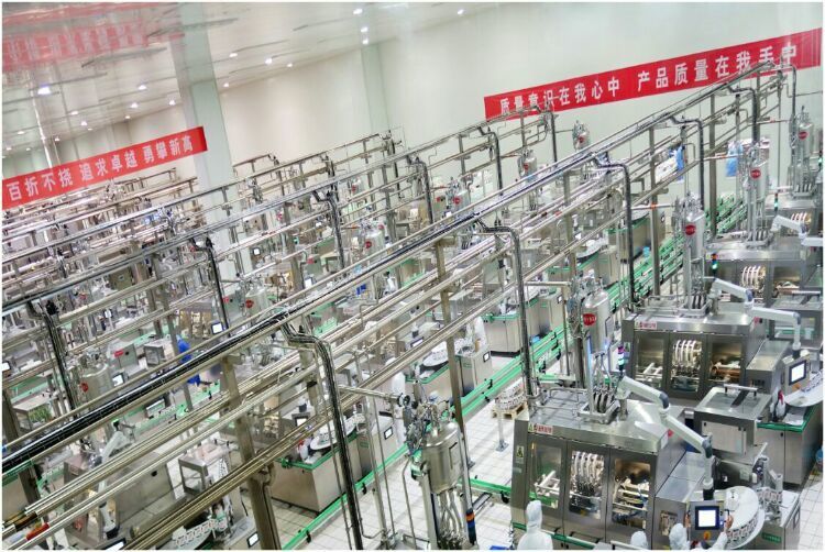 走進(jìn)工廠 走進(jìn)工廠