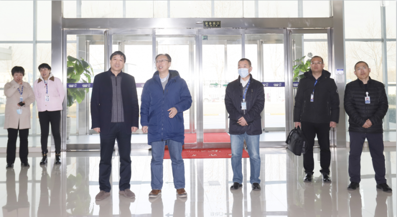 花花牛丨東北農(nóng)大食品學院院長、中原食品實驗室首席科學家姜毓君教授蒞臨花花牛乳業(yè)集團調(diào)研