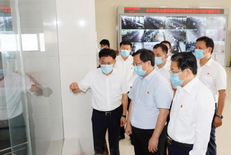 快訊 | 河南省委常委、省紀(jì)委書記、省監(jiān)委主任任正曉蒞臨花花牛乳業(yè)集團(tuán)新蔡瑞亞牧場(chǎng)調(diào)研