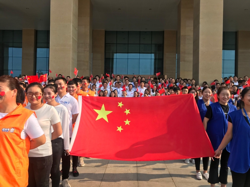 花花牛 唱紅歌 祝福我的國?。?！