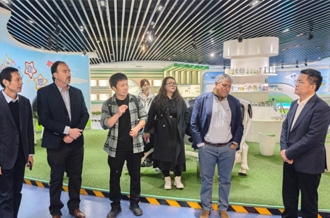 烏拉圭佛羅里達(dá)省省長卡洛斯一行到訪河南花花牛乳業(yè)集團(tuán)